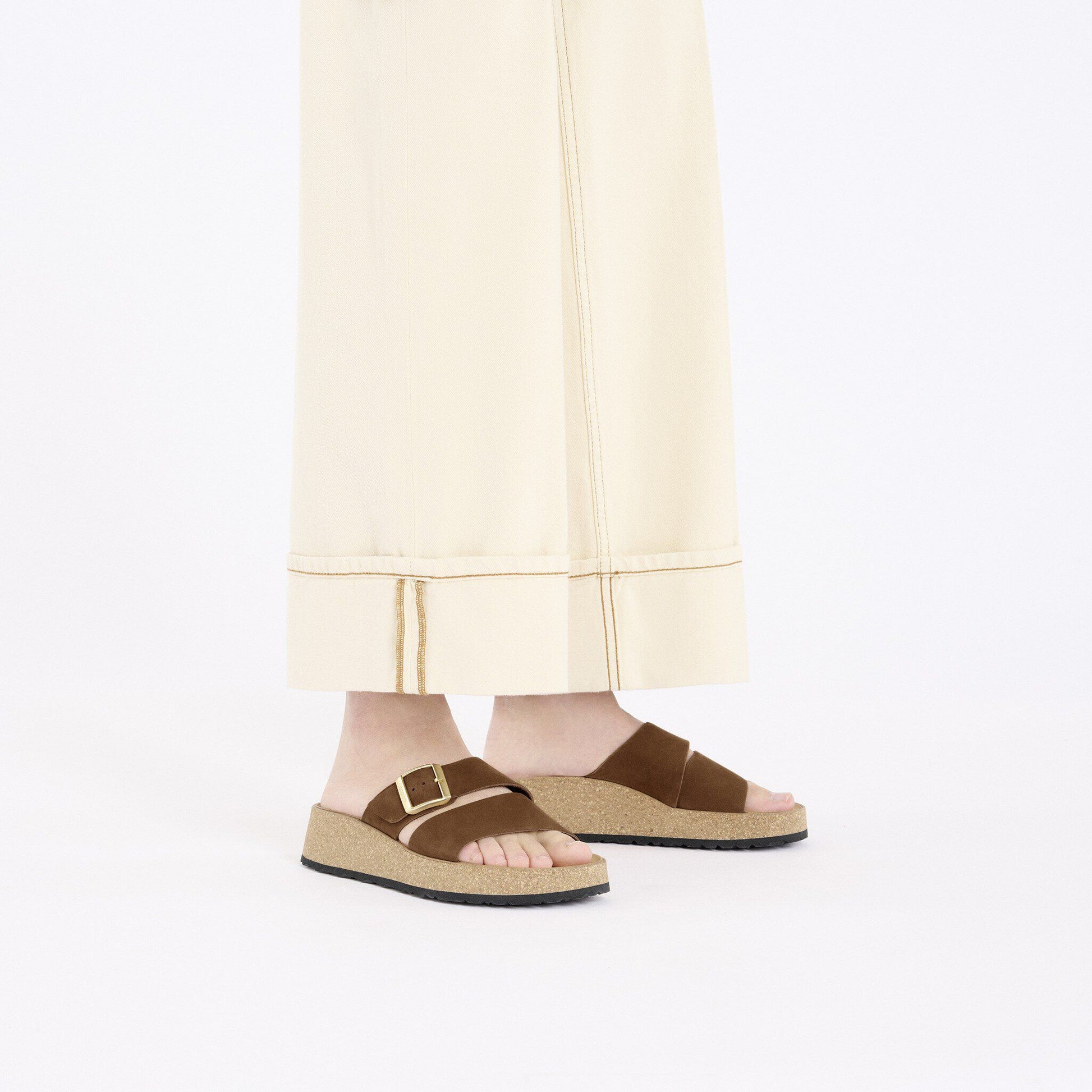 Almina - Image 2