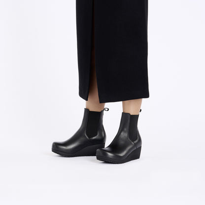 Ebba Slip On - Image 2